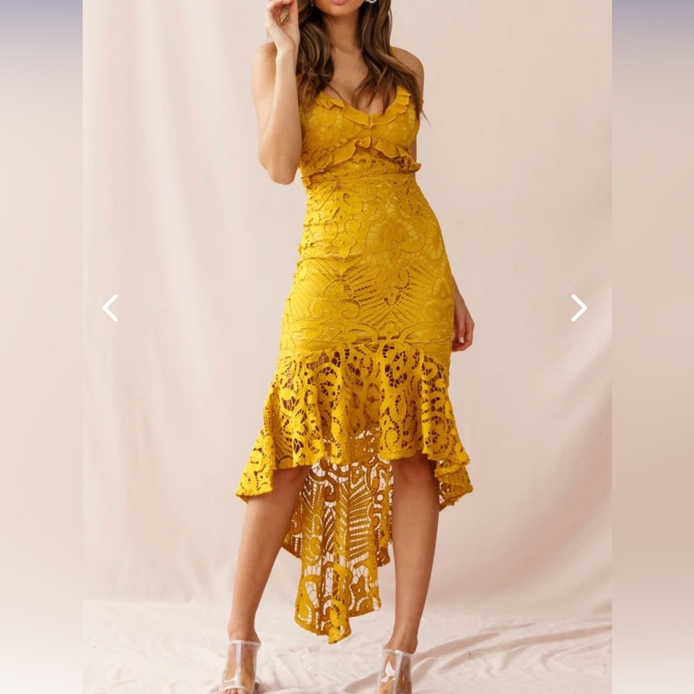 NWT - Selfie Leslie mermaid dress lace overlay (M)